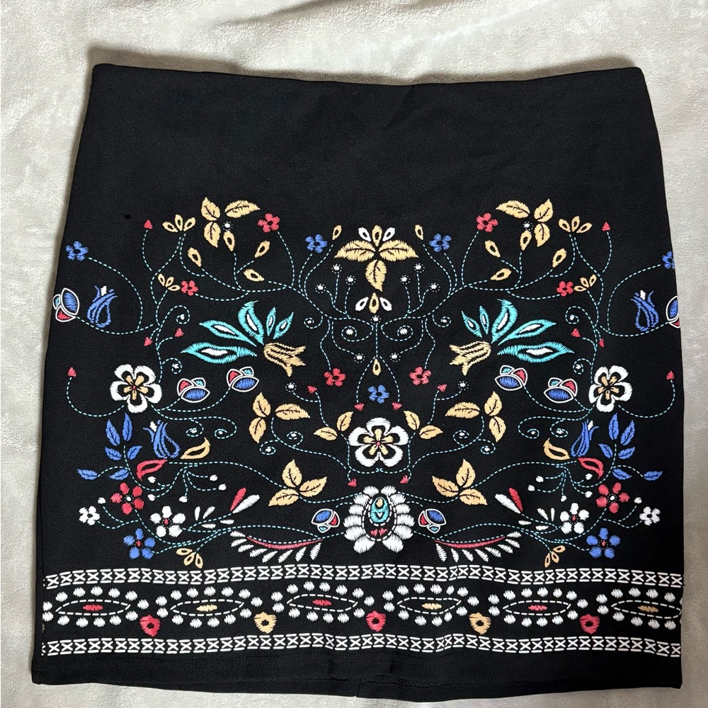 SHEIN Black Mini Skirt with Colorful Embroidery